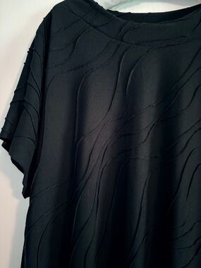 Southern Lady Black Textured Midi Dress